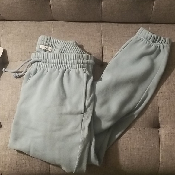 TNA boyfriend sweatpants - SOLD - Picture 4 of 6